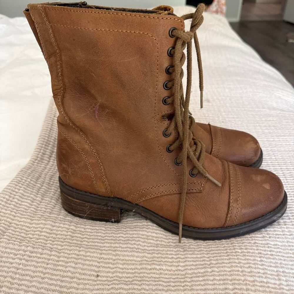 Brown leather lace up boots - Picture 2 of 5